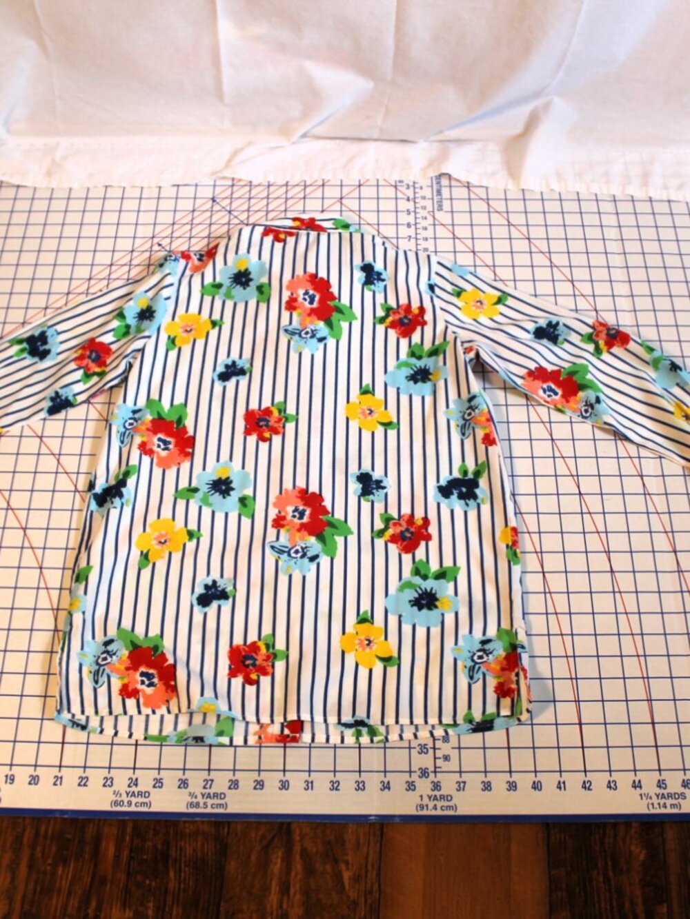 Avon / Studio 1886 Striped Floral Blouse Tunic XS - Picture 5 of 8